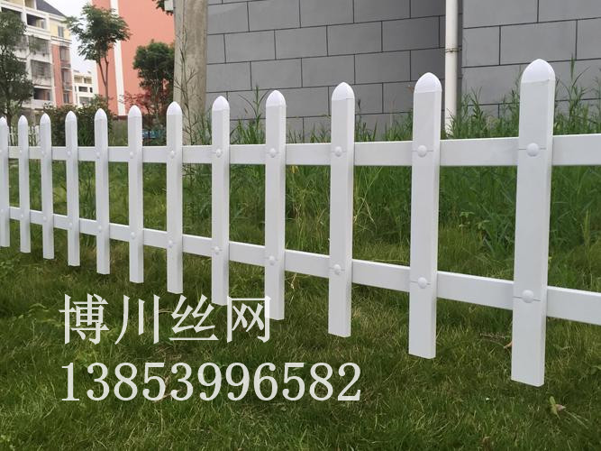 咸宁市护栏网草坪护栏 - 价格